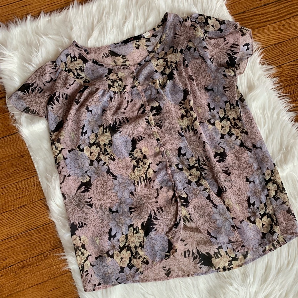 Lux Floral Short Sleeve Blouse